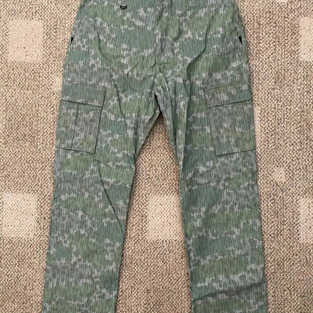 Men's in Camouflage Cargo Pants